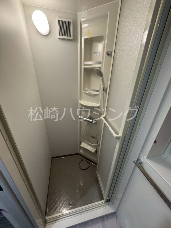 バス・シャワールーム　別室の写真です