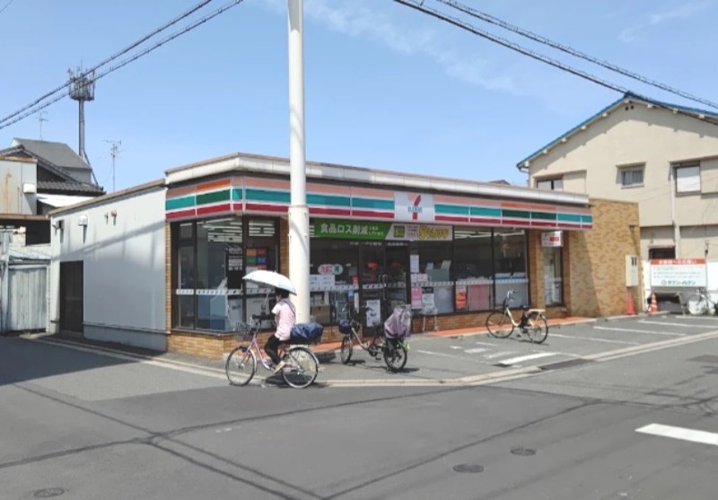 コンビニ　セブンイレブン東大阪永和1丁目店（コンビニ）まで141m