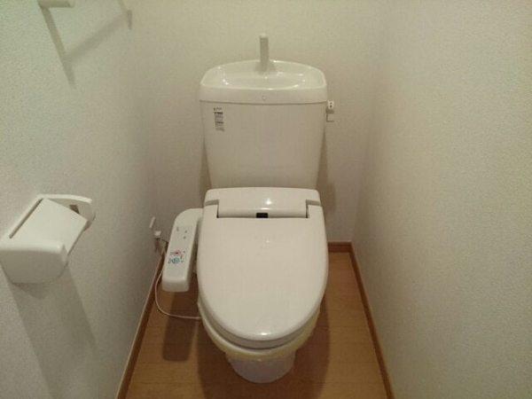 トイレ　ウォシュレット！