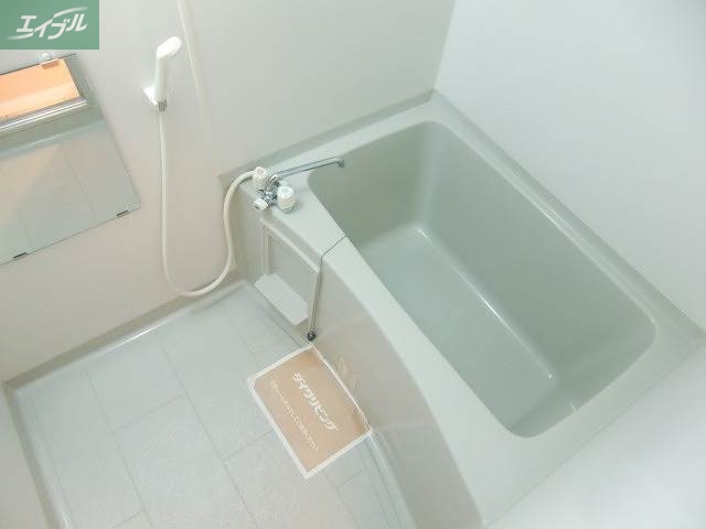 バス・シャワールーム　広々お風呂