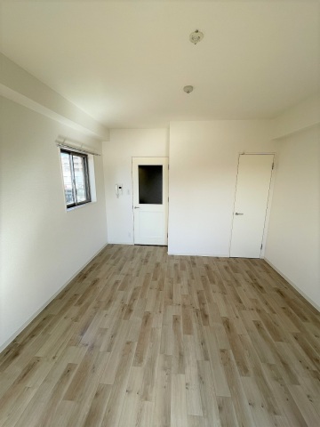 居室・リビング　別号室の写真です