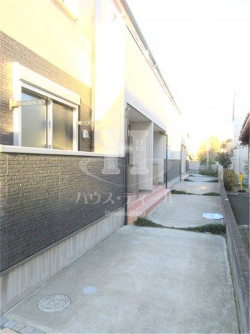 エントランス　落ち着いたエントランスです