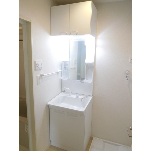 洗面設備　広い洗面スペース
