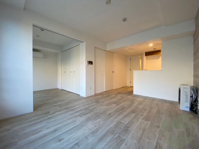 居室・リビング　広くてきれいなリビングです！快適に過ごせそうですね。