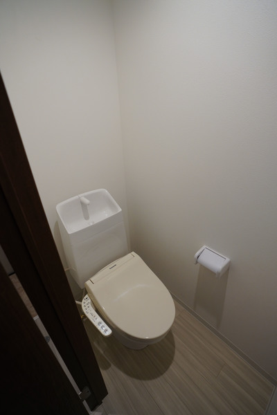 トイレ　同じ建物の別なお部屋