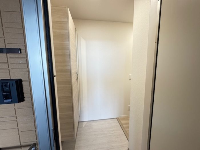 玄関　※別号室の写真です。