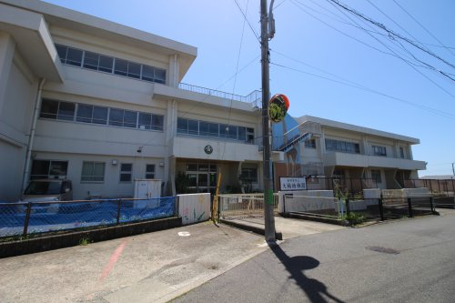 幼稚園・保育園　横須賀市立大楠幼稚園（幼稚園・保育園）まで604m
