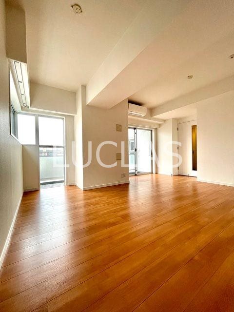 居室・リビング　広々とした憩いの居室♪