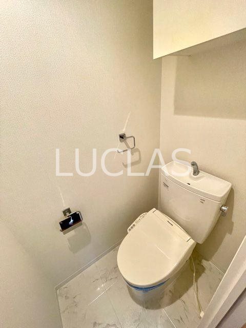 トイレ　ウォシュレットも付いて嬉しい仕様♪