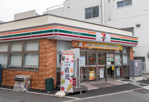 コンビニ　セブンイレブン 新宿舟町店（コンビニ）まで337m