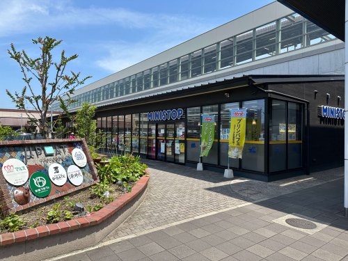 コンビニ　ミニストップ 名鉄常滑駅前店（コンビニ）まで816m