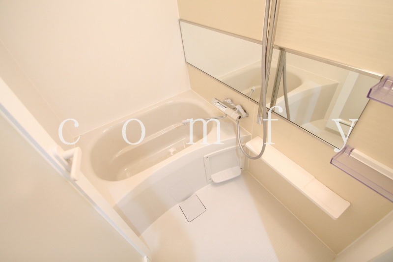 バス・シャワールーム　追炊き・浴室乾燥機付きバス
