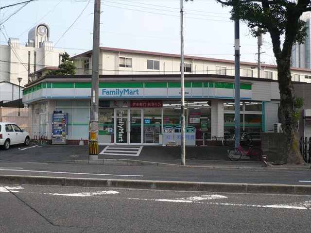 コンビニ　ファミリーマート小倉北方三丁目店（コンビニ）まで491m