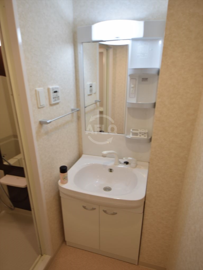 洗面設備　Luxe難波西III（ラグゼ難波西III）　洗面化粧台