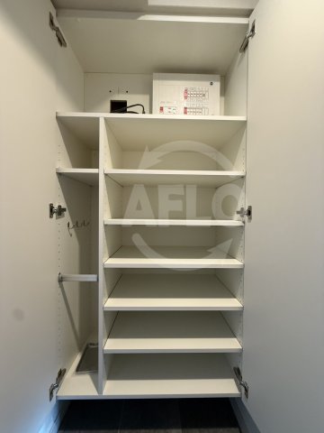 収納　ザ・パークハビオ谷町六丁目テラス　シューズボックス