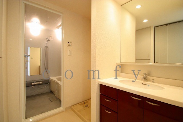 洗面設備　独立洗面台