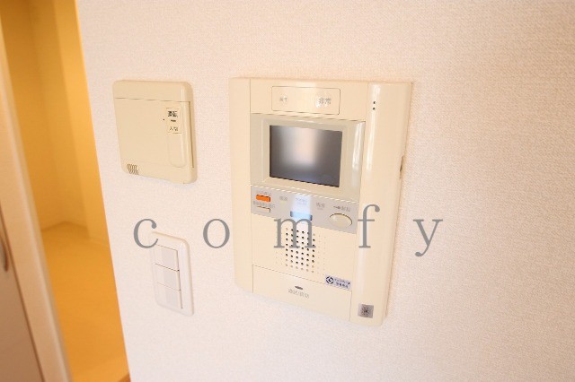 セキュリティ　モニター付きインターホン