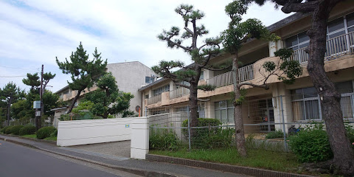 小学校　藤沢市立辻堂小学校（小学校）まで800m