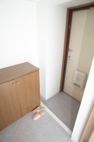 玄関　玄関からお部屋が見えないようになっています！