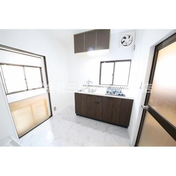 キッチン　ＫＦビル