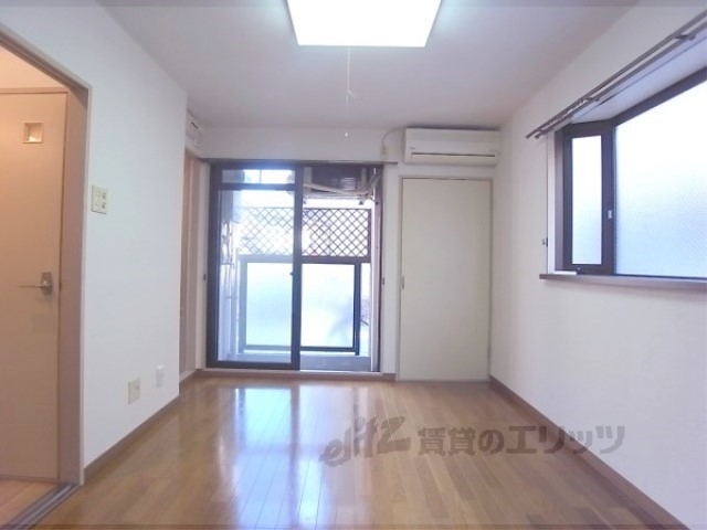 居室・リビング　洋室