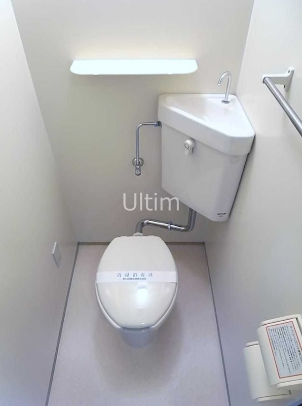 トイレ　※同タイプの他のお部屋です