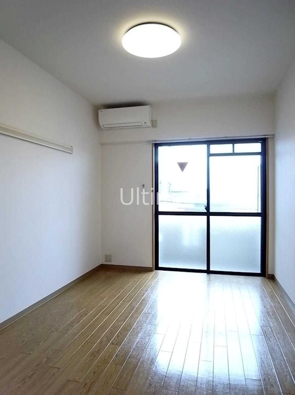 居室・リビング　※同タイプの他のお部屋です