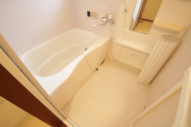 バス・シャワールーム　※別室の参考写真の為、現況優先です。