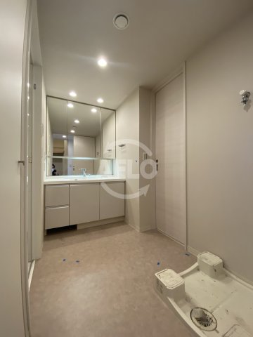 洗面設備　ジオ新町　洗面脱衣所