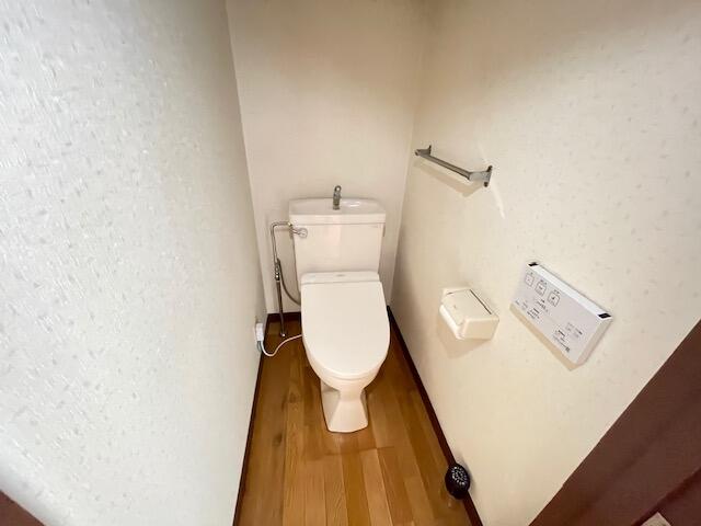 トイレ　別部屋参考写真です。