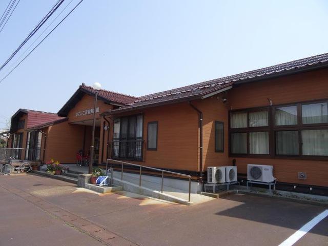 幼稚園・保育園　なでしこ青空保育園（幼稚園・保育園）まで400m