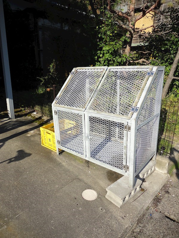その他共有部分　敷地内ごみステーションがございますので、毎日のゴミ出しが楽々