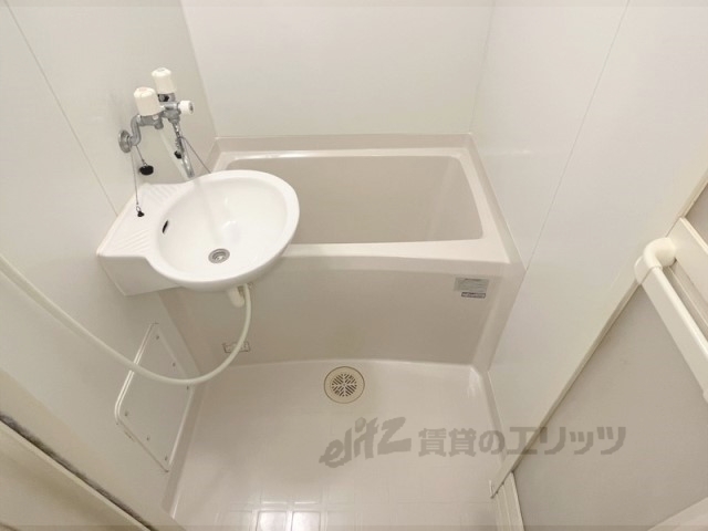 バス・シャワールーム　バス