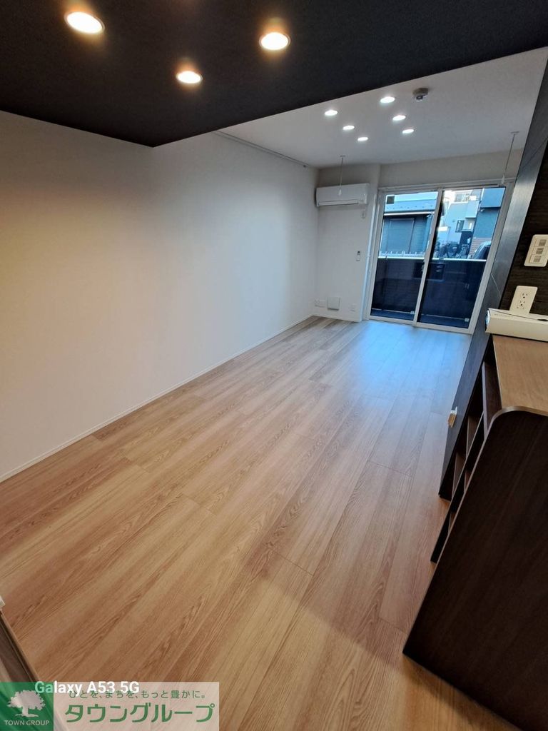 居室・リビング　フローリング