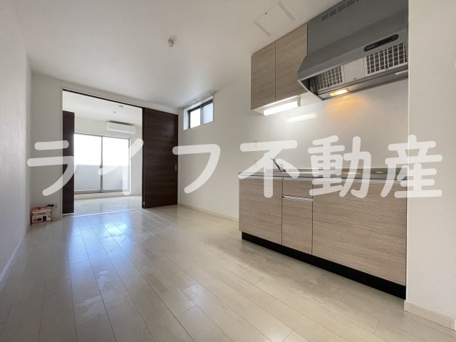 居室・リビング　こちらのリビングで趣味の時間をお楽しみください