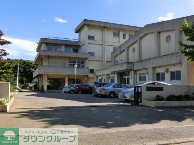 中学校　朝日ヶ丘中学校（中学校）まで340m