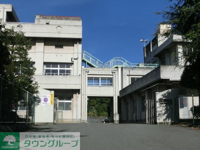 小学校　朝日ヶ丘小学校（小学校）まで400m