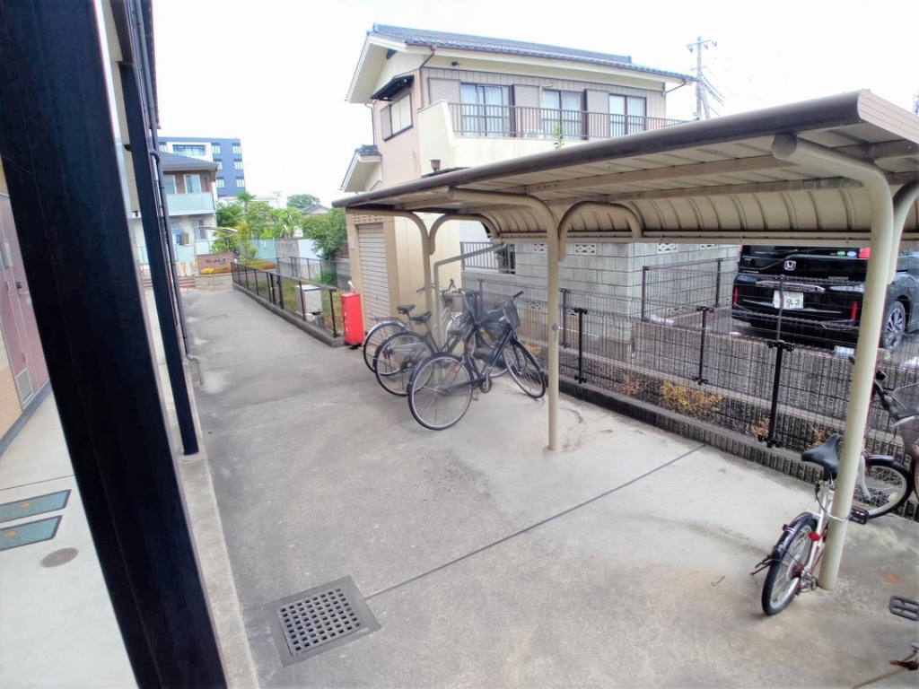 その他　駐輪場完備