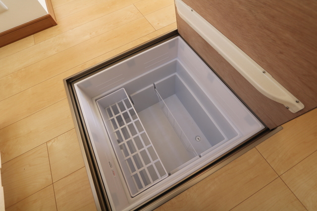 収納　☆ちょっとした収納に便利な床下収納☆