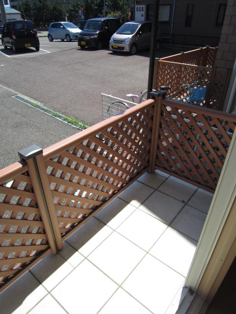 バルコニー　テラス