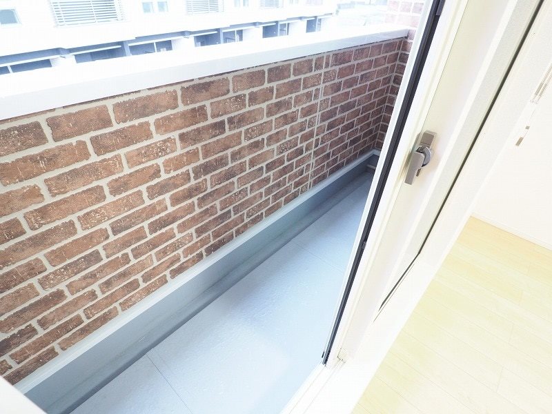 バルコニー　※別号室の写真です。