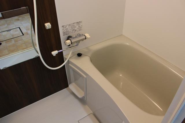 バス・シャワールーム　浴室