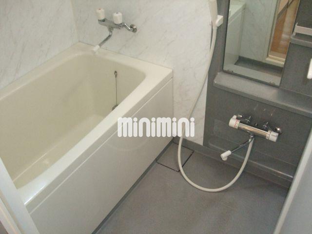 バス・シャワールーム　独立しているバスルームです