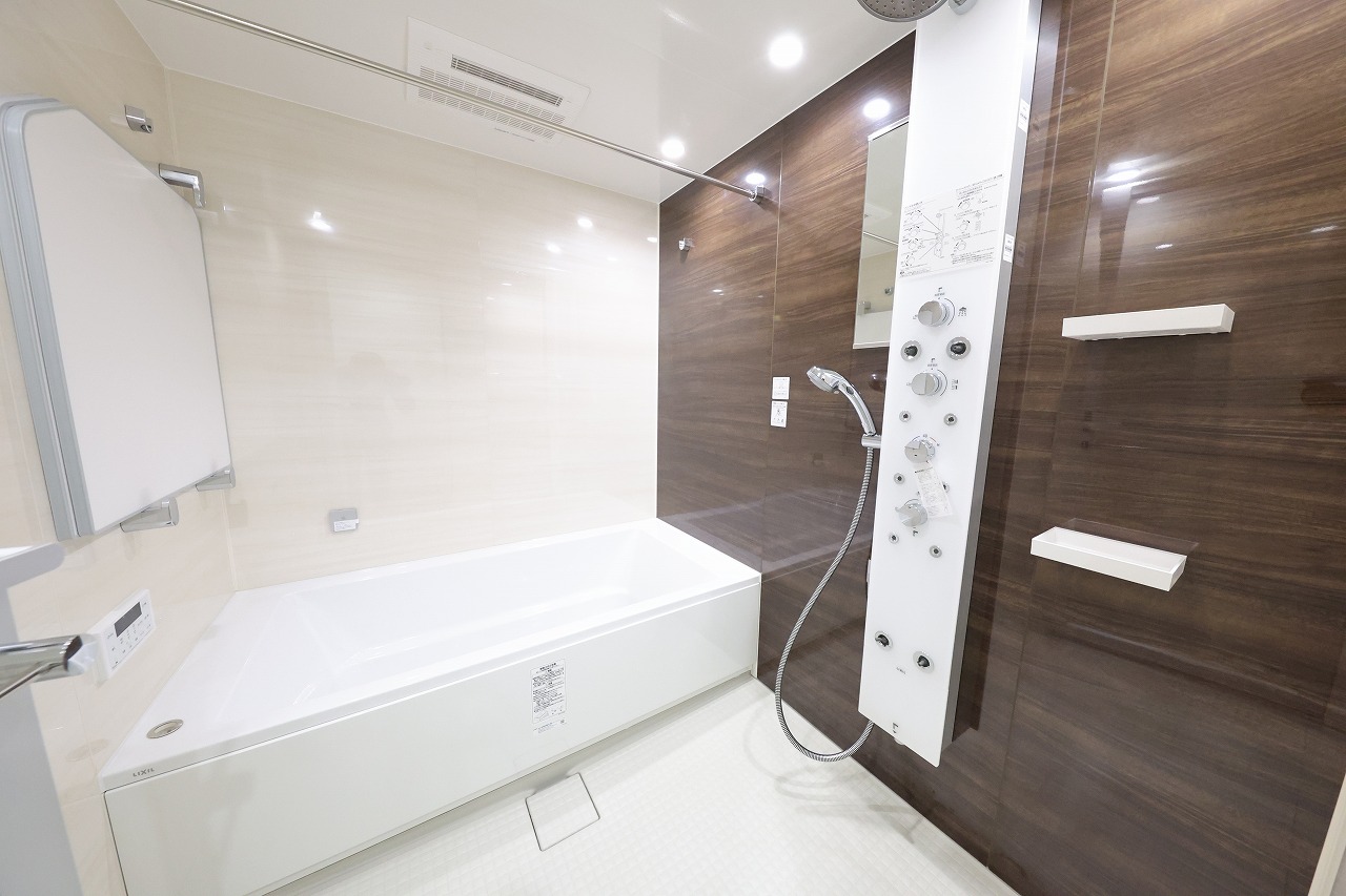 バス・シャワールーム　バス
