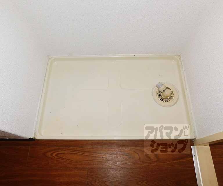 その他設備　室内に洗濯機置けます。