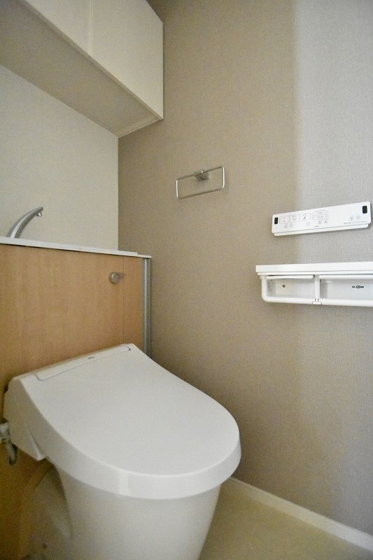 トイレ　お問合せはシティホーム海田センター　082-821-2227