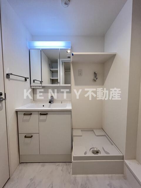 洗面設備　コンパクトで使いやすい洗面所