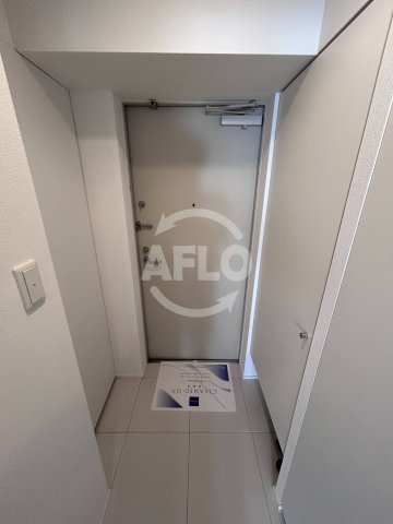 玄関　レジディア江坂　玄関