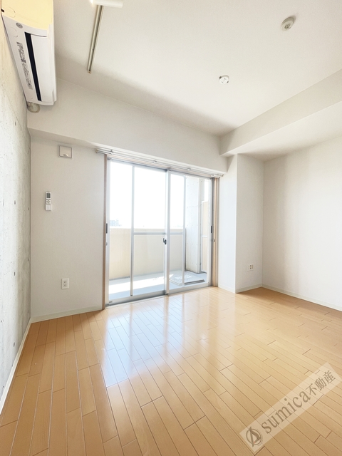 バルコニー　南からの日差しが差し込む明るい室内です♪