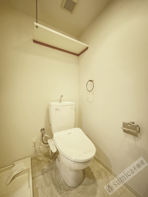 トイレ　温水洗浄便座付き♪